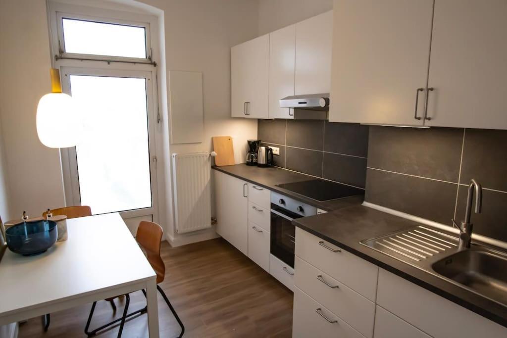 Sanierter Altbau, 2 Zimmer, 24-7 Check-in Appartement